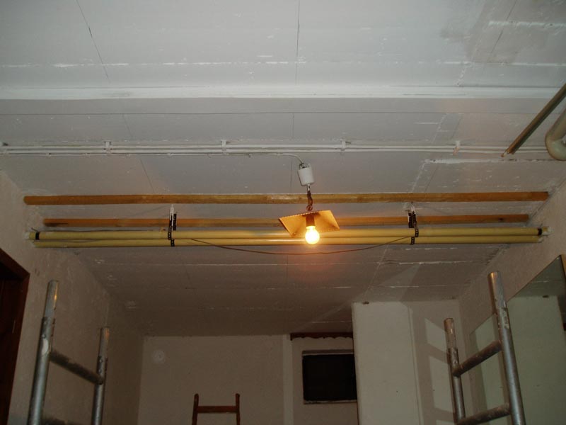 Montage Holzdecke Foto 01